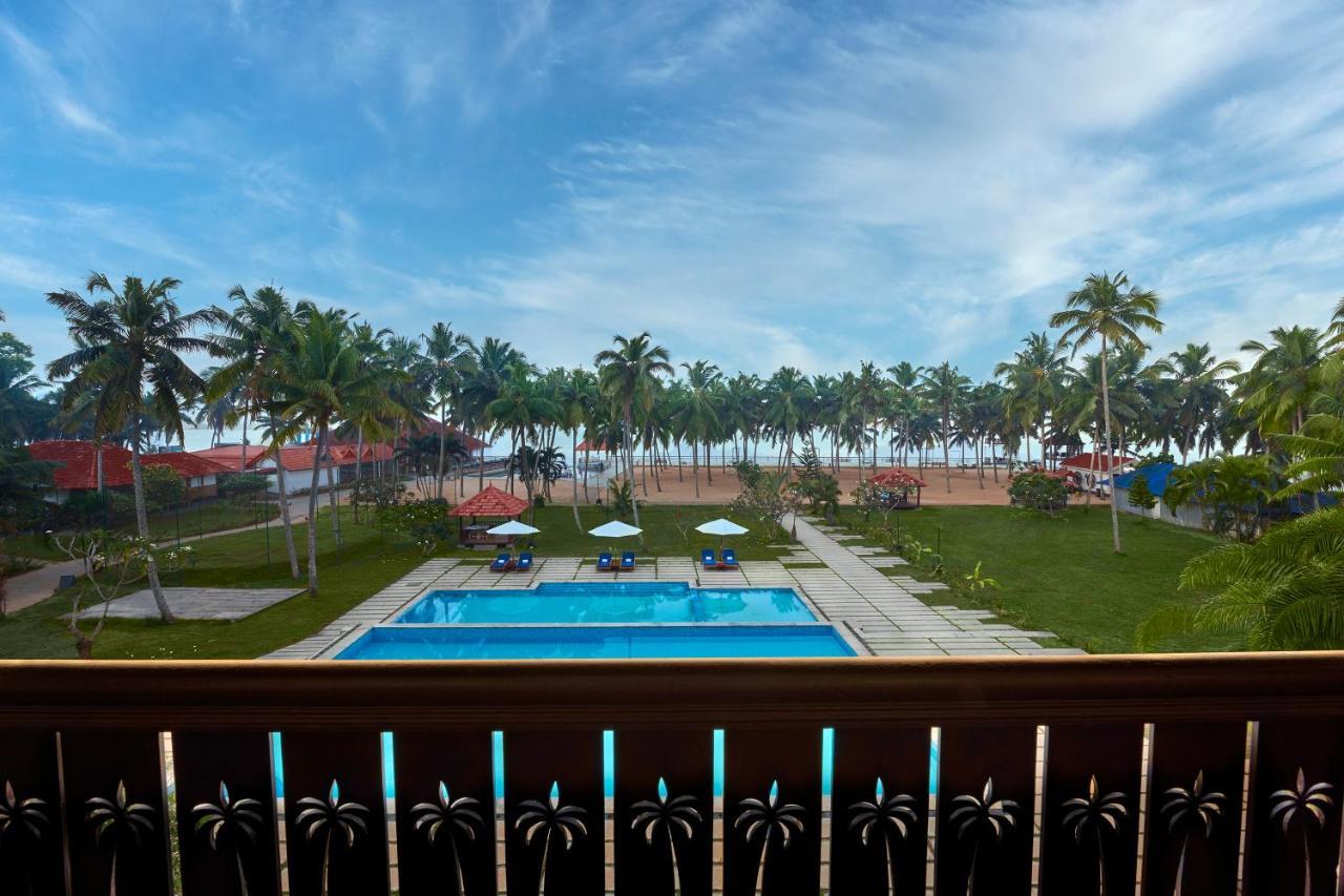 Estuary Sarovar Premiere Poovar Island Buitenkant foto
